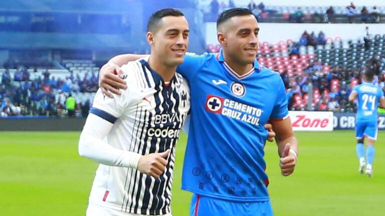 Rogelio Funes Mori se ríe de la expulsión de su hermano en el Chivas vs Cruz Azul