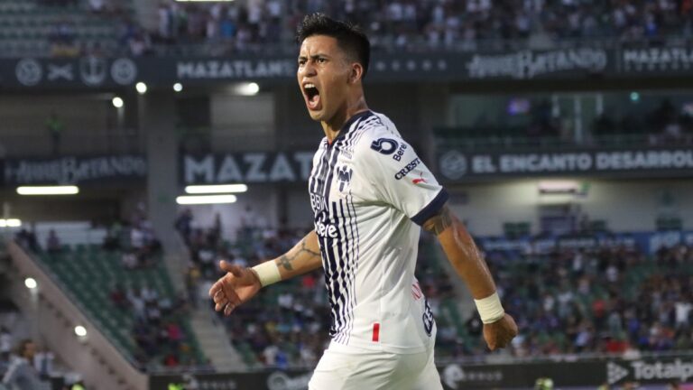 Maxi Meza pide que árbitros de la Liga MX no sean soberbios y prepotentes 