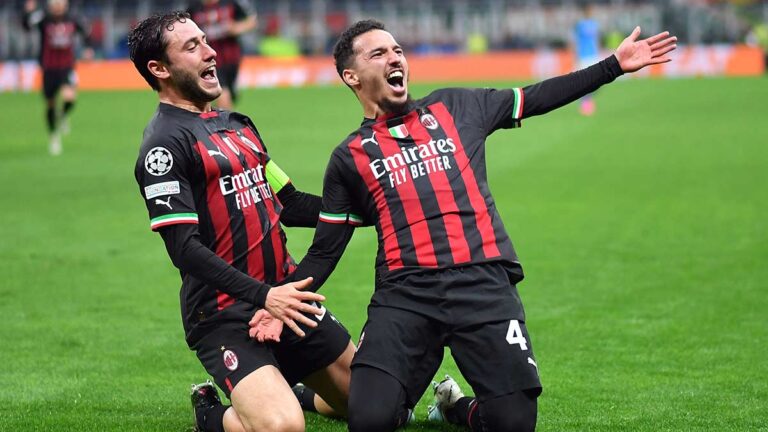 El Milan derrota al Napoli del Chucky Lozano y se lleva la ventaja para la vuelta