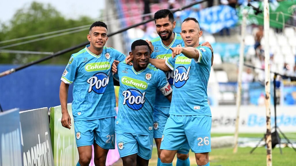 Jugadores de Jaguares celebran un gol. - Vizzor Image.