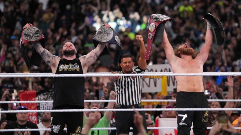 Kevin Owens y Sami Zayn, nuevos campeones indiscutidos tras derrotar a The Usos en WrestleMania 39