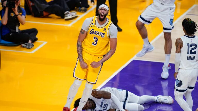 Los Lakers destrozan a los Grizzlies en el sexto juego de los Playoffs y se instalan en las semifinales