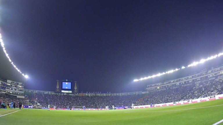 Incendio a las afueras del Estadio León pone de nervios el partido ante Cruz Azul: ¿Qué pasó?