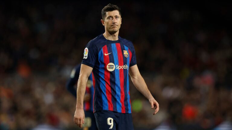 Lewandowski quiere jugar con Messi la próxima temporada en el Barcelona