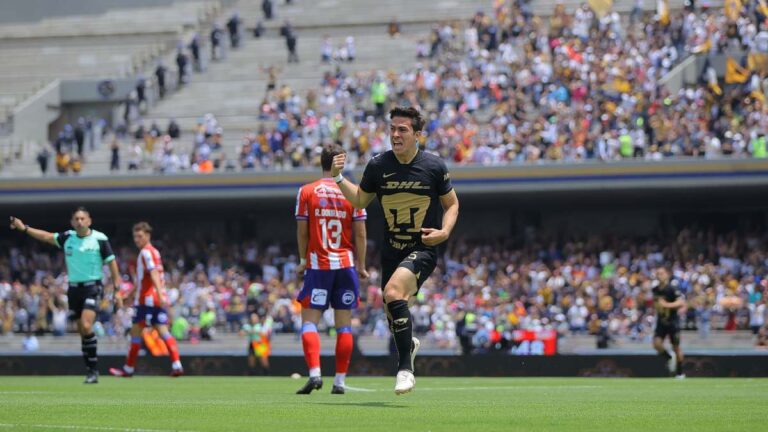 Golazo del Chino Huerta y Pumas ya le da la vuelta