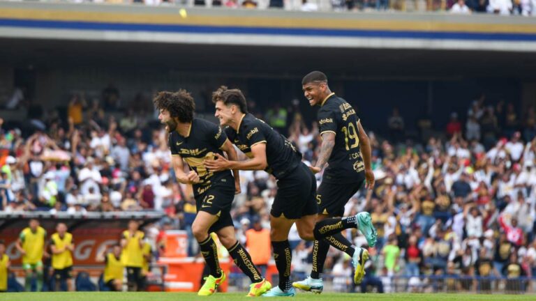 Golazo del Chino Huerta y Pumas ya le da la vuelta