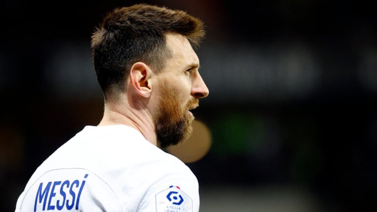 Lionel Messi da otra señal de que se va a ir del Paris Saint-Germain