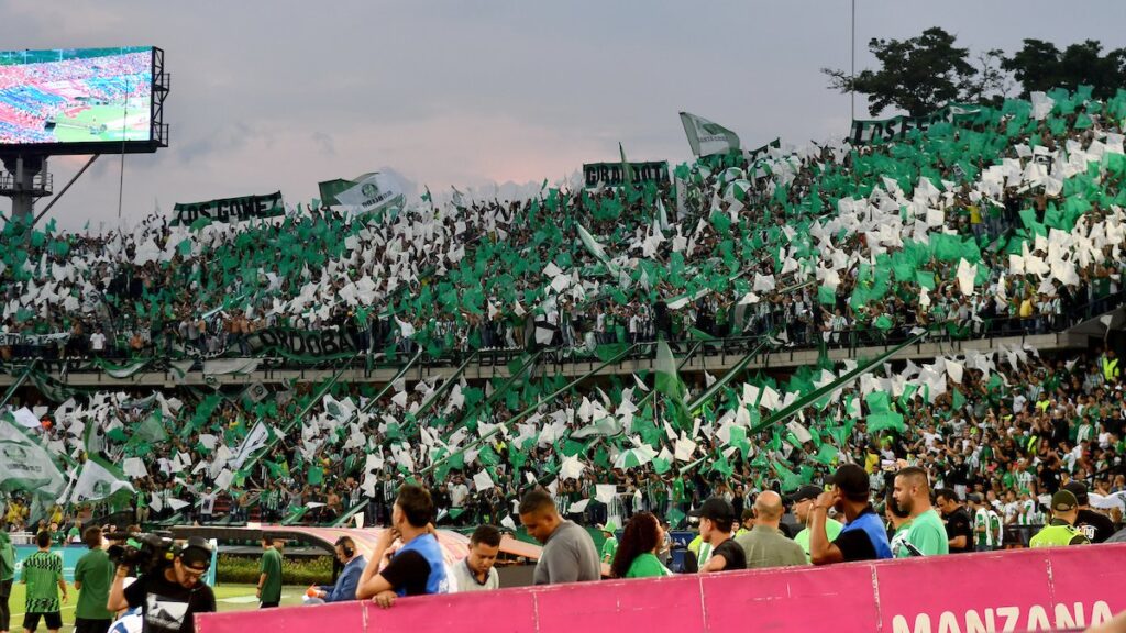 Tribuna sur del Atanasio Girardot, durante un partido de Nacional. - Vizzor Image.