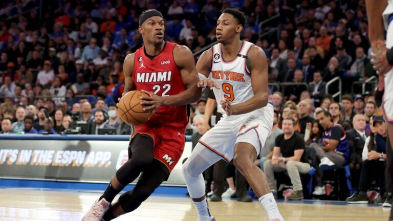 Pese al susto, Butler y el Heat le pegan primero a los Knicks