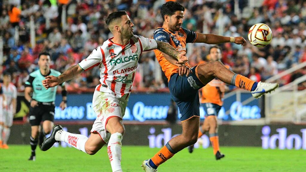 Puebla y Necaxa complican sus opciones de repesca tras el empate en el Victoria