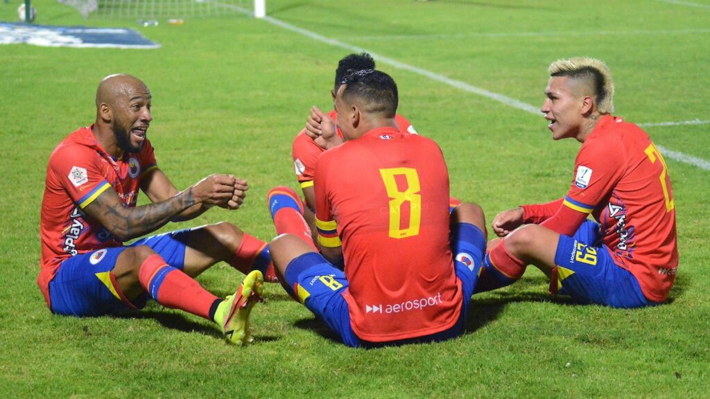 Jugadores del Pasto celebran un gol. - Vizzor Image.