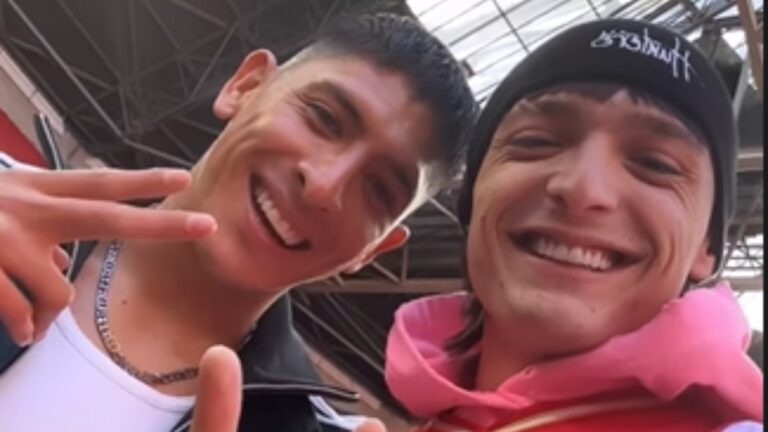 Peso Pluma y Edson Álvarez, juntos en el Johan Cruyff Arena