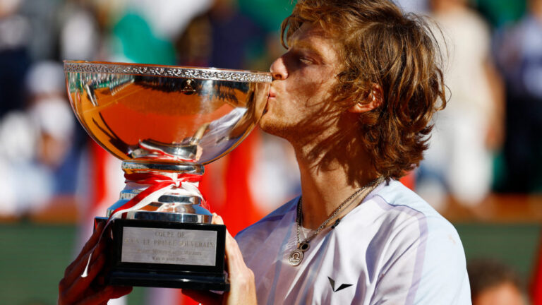 Andrey Rublev vence a Holger Rune en Monte-Carlo y suma su primer Masters 1.000