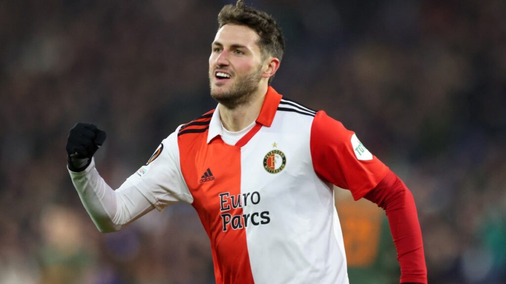 Un conjunto de la Premier League de Inglaterra 'ha puesto sus ojos' en el atacante mexicano del Feyenoord, Santiago Giménez.