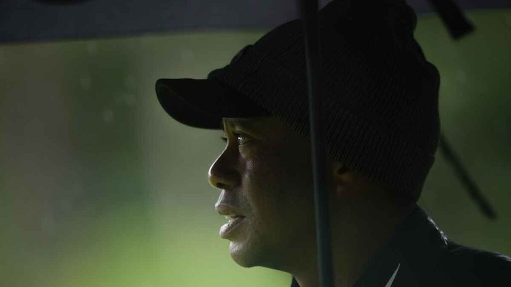 Tiger Woods en el 13er hoyo de la tercera ronda del Masters. AP
