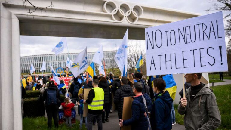 Gobierno de Ucrania prohibe a sus atletas participar en eventos donde haya deportistas de Rusia