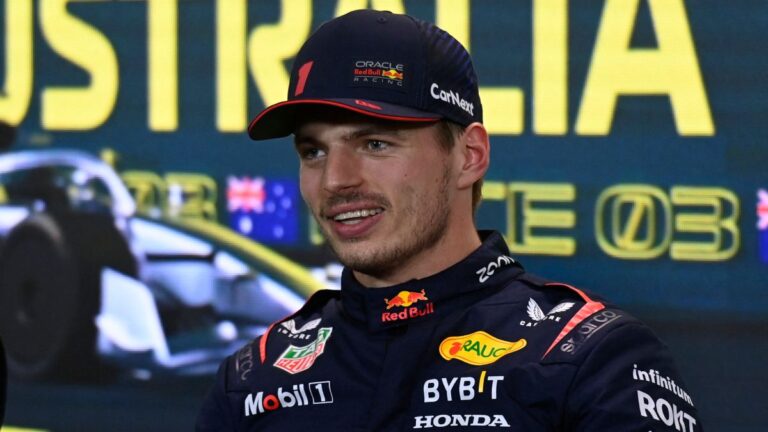 Verstappen da su pronóstico para Checo Pérez en Australia: “No creo que sea capaz de pelear por la delantera”