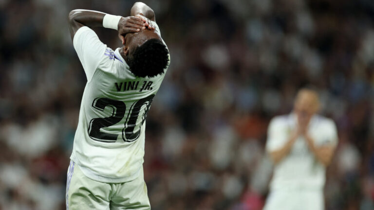 Samu Chukwueze baja de la nube al Real Madrid