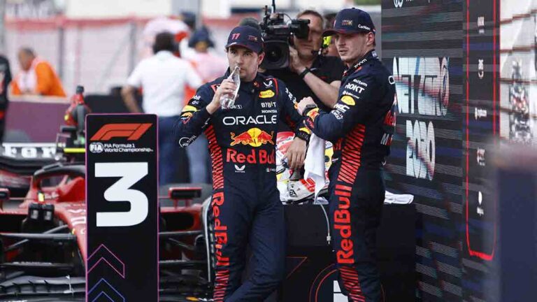 Horner y la rivalidad de Checo Pérez y Max Verstappen: “Hay que evitar la paranoia, para nosotros ambos pilotos son iguales”