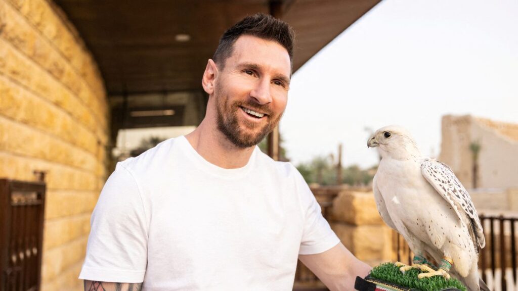 Leo Messi busca destino para seguir su carrera