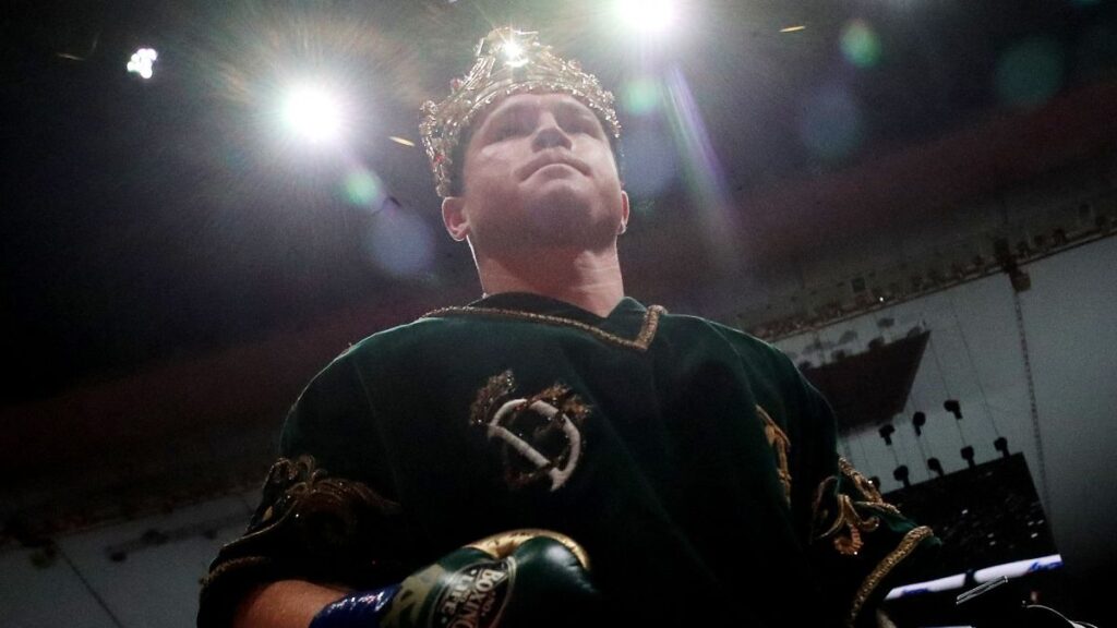 Canelo Álvarez sigue en busca de sus rivales para el 2024 | Reuters