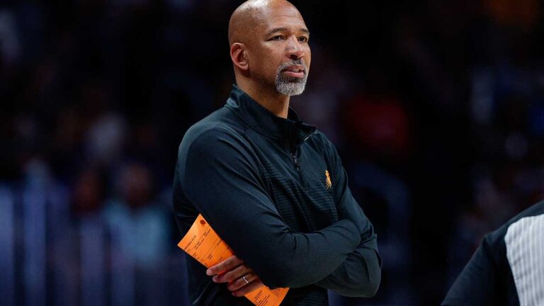 Los Suns se quedan sin paciencia y despiden al coach Monty Williams