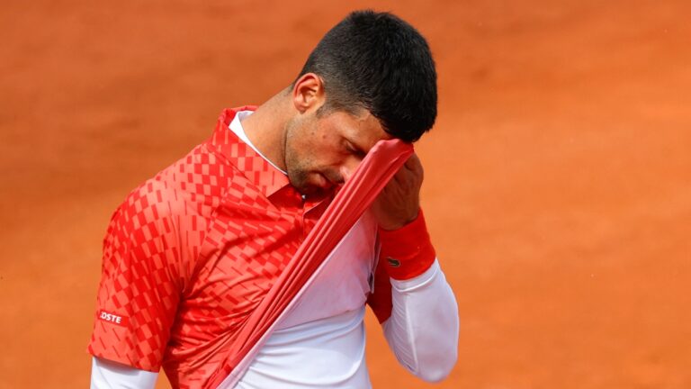 Djokovic vuelve a caer con Rune y se queda sin semifinales del Abierto de Italia