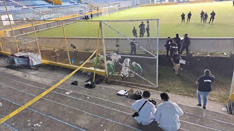 El Estadio Cuscatlán recibe un año de veto y multa económica al Alianza tras la tragedia en El Salvador