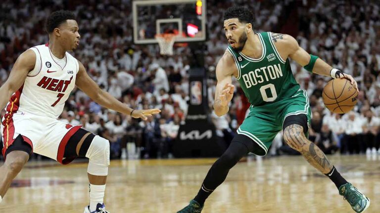 Celtics se niegan a morir y vencen al Heat para obligar a un quinto juego