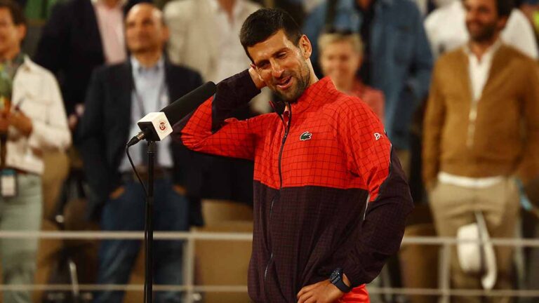 Novak Djokovic vence Marton Fucsovics y avanza a la tercera ronda de Roland Garros