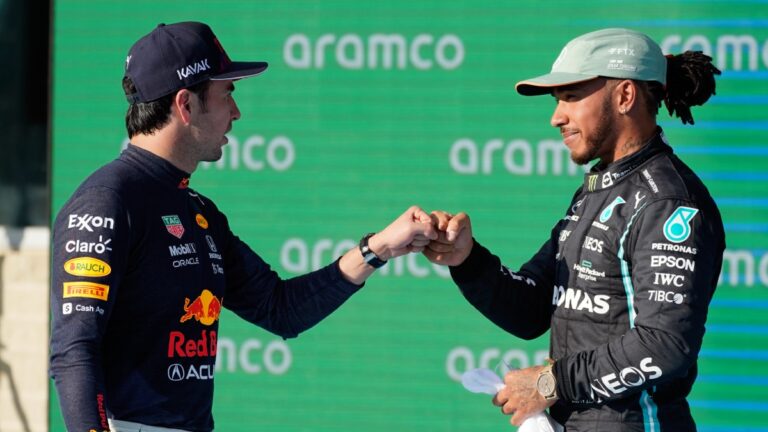 Hamilton confía en que ‘Checo’ superará a Verstappen: “No me sorprende, espero que lo alcance y lo pase”