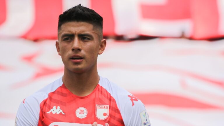 Santa Fe sobre la supuesta salida de Kevin Mantilla: “A la fecha no se ha finiquitado ningún negocio”