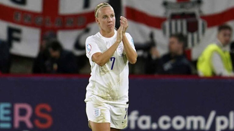 Beth Mead se perderá el Mundial femenino: Inglaterra no le incluye en lista final