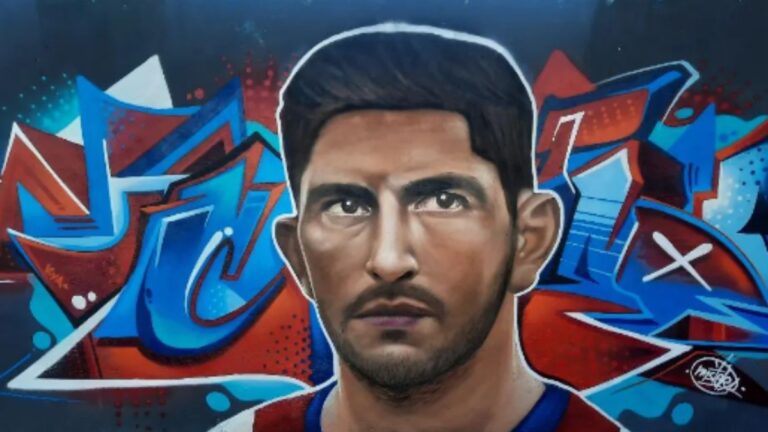 Afición de Chivas idolatra a Víctor Guzmán: El Pocho ya tiene su mural en Guadalajara