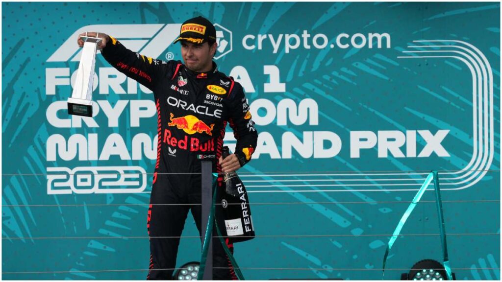 Checo Pérez está en la competencia con Max Verstappen | Reuters; Vinlove-USA TODAY Sports