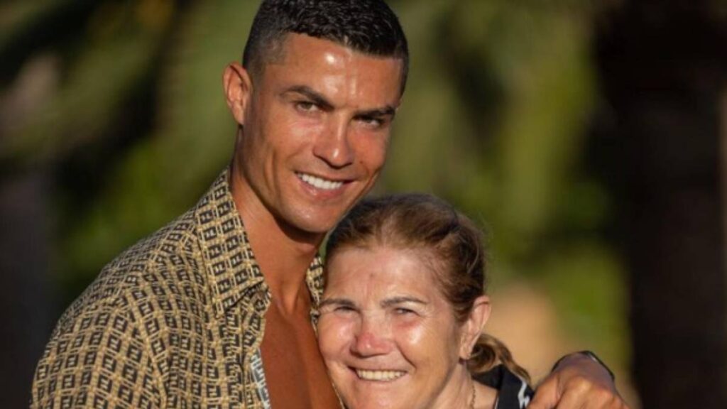 Cristiano Ronaldo y su mamá