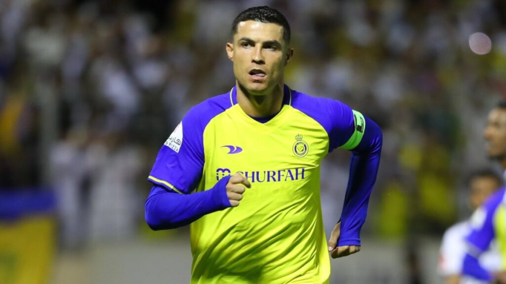 CR7 marca su gol 13 en el fútbol profesional Saudí