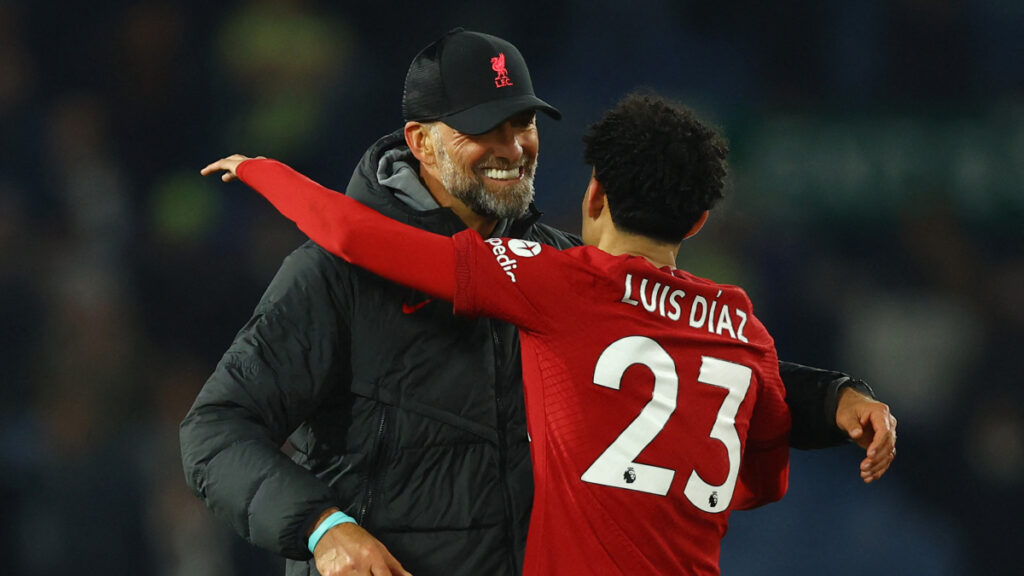 Jurgen Klopp y Luis Díaz. - Reuters.