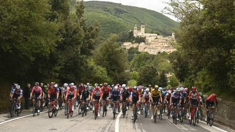 Giro de Italia, etapa 8: resumen y clasificaciones entre Termi y Fossombrone