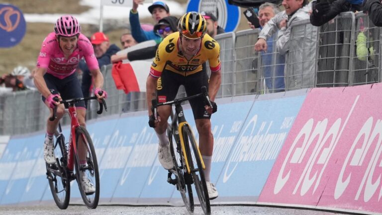 Primoz Roglic recorta la distancia con Geraint Thomas en una complicada 19ma etapa del Giro