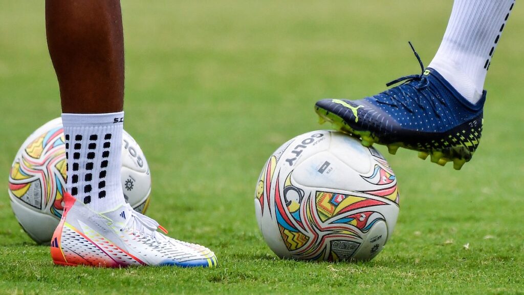 Balón del fútbol colombiano. - Vizzor Image.