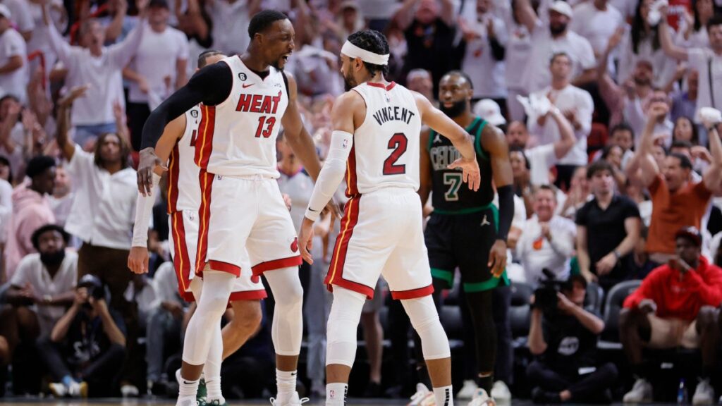 Heat arrolla a los Celtics y está a una victoria de las finales de la NBA