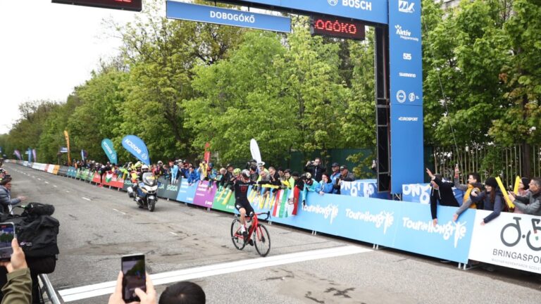 Yannis Voisard gana la etapa reina del Tour de Hungría con un Egan Bernal como protagonista