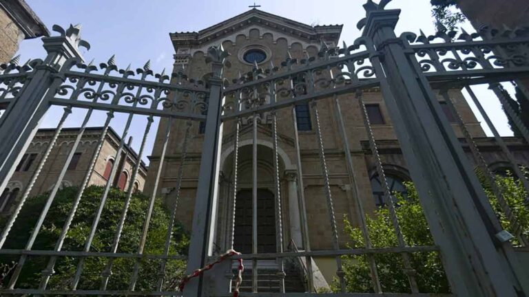 El Vaticano investiga posible fraude del ex director de recaudación de fondos de misioneros en Estados Unidos
