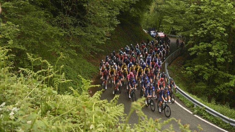 Etapa 15 del Giro de Italia en vivo: Éiner Rubio pelea en la fuga