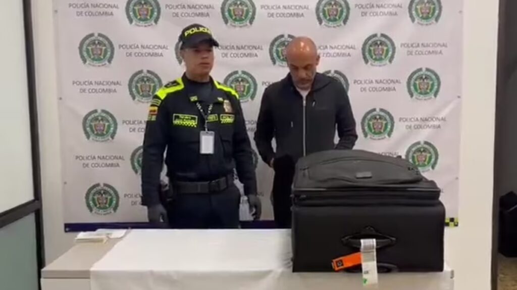 Diego León Osorio es capturado al intentar trasportar narcóticos a España.