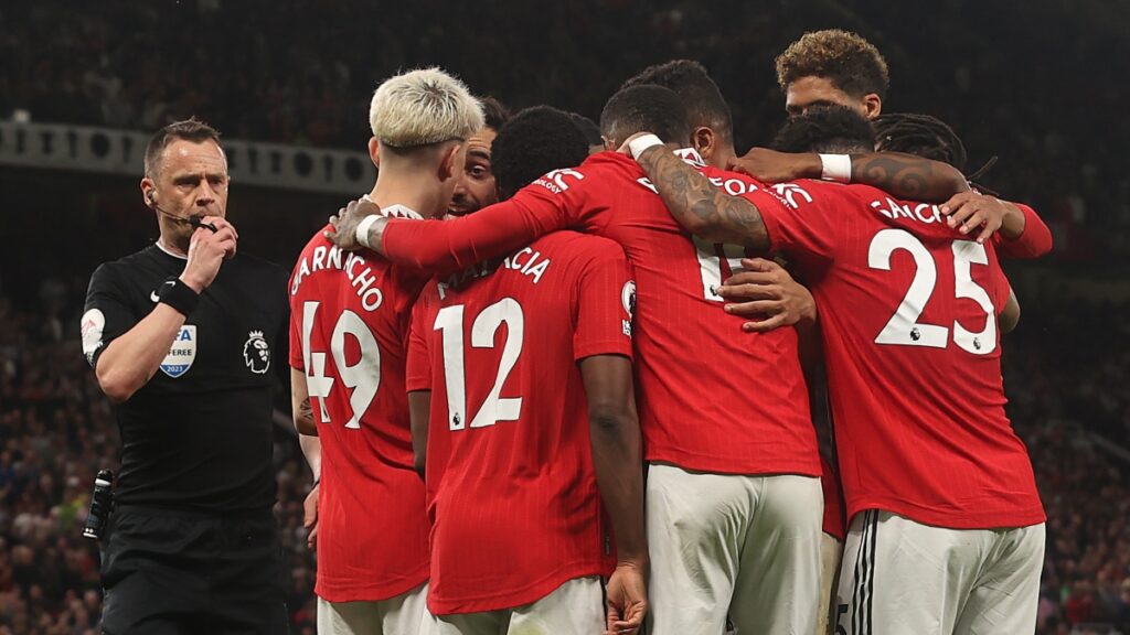 Manchester United golea 4-1 al Chelsea