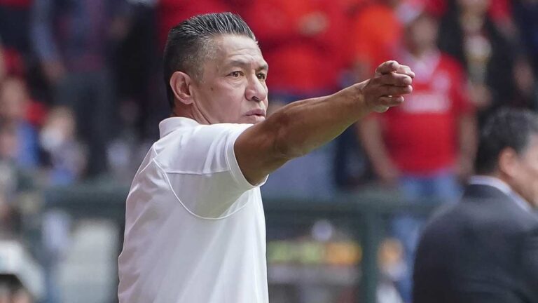 Ignacio Ambriz no rescata nada de la derrota ante Tijuana
