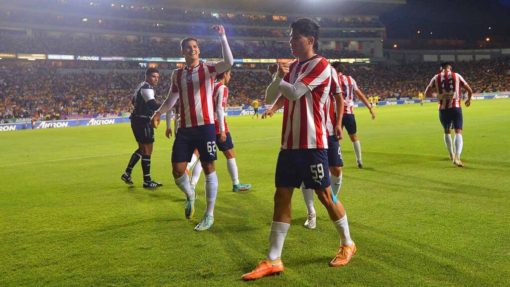 Juan Jesús Brigido marca un doblete de golazos en la final de la Liga Expansión