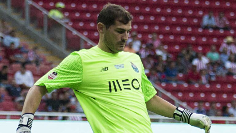 ¿Tigres o Chivas? Iker Casillas, al pendiente de la final del Clausura 2023